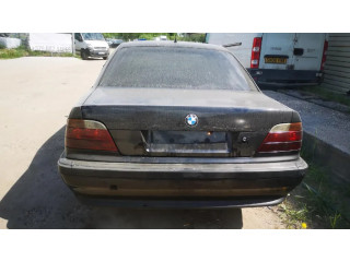 Замок капота    BMW 7 E38