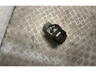 Jednotka ABS    Nissan Navara D22 2004