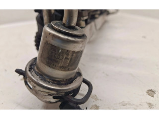 Топливная рампа 06A133681   Audi TT Mk1  