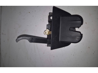 Замок багажника     Audi A3 S3 8P 2003 - 2012 года