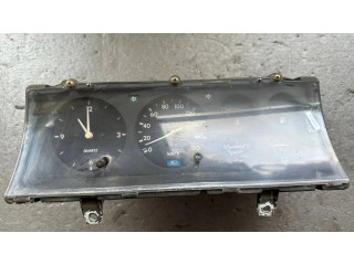 Přístrojová deska  Nissan Patrol 160 1985 25033C6000, 25031C6000  