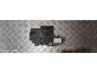   Pojistková skříňka 2049005601   Mercedes-Benz C W205 2017