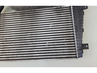 Интеркулер  52407504   Chevrolet Zafira B 