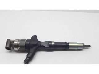 Vstřikovač 2367030140, 08J11992   Toyota Land Cruiser (J120)  pro naftový motor 3.0  