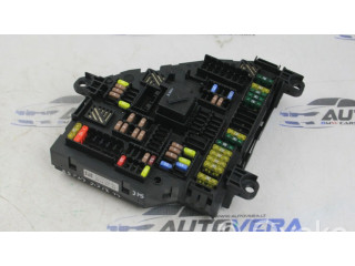 Блок предохранителей  9315151   BMW X3 F25    
