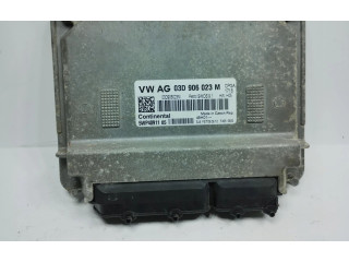 Pojistková skříňka Блок управления двигателем ECU    Skoda Fabia Mk2 (5J) 2010