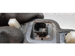 Блок управления 8679005040   Toyota Avensis T270