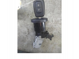   Pojistková skříňka 681037125R   Dacia Sandero 2012