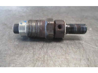 Форсунка MD165282    Mitsubishi Galant  4D68 