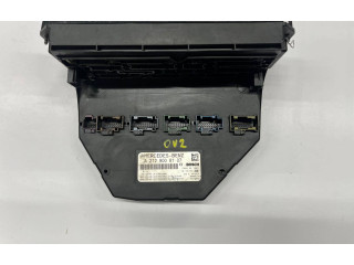   Pojistková skříňka A2129008107   Mercedes-Benz C W204 2011