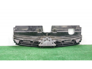 Передняя решётка Citroen C5 2001-2004 года 9636751980      