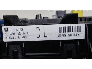   Pojistková skříňka 13180775, 5DK00866951   Opel Astra H 2004