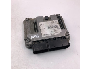 Блок управления двигателем Блок управления 03L906018LB, 0281017945   Audi A6 C7