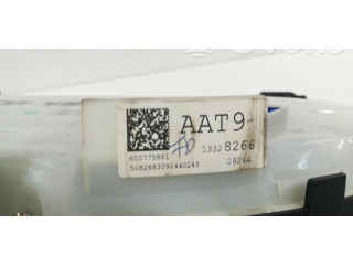 Přístrojová deska  Opel Astra J 2010 13328266  