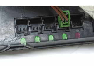 Блок предохранителей 2035453201, 5DK0084612   Mercedes-Benz CLK A209 C209