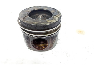  Поршень 642872   Mercedes-Benz R W251  