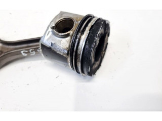 Píst    Audi A6 S6 C5 4B     
