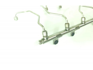 Vstřikovací lišta 7628046, 16404510   BMW X3 F25     