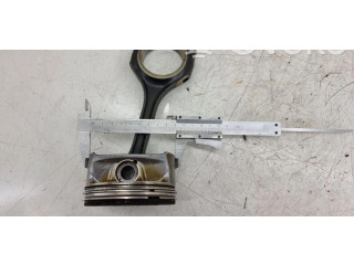  Поршень M 272.967 2730300620, 2730300820  Mercedes-Benz R W251  