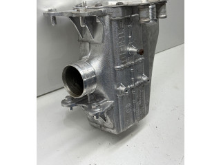 Интеркулер  8W0145785C, HR372007   Audi RS5 