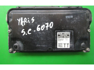 Блок управления двигателем Блок управления 89661-0U140, MB276200-2422   Toyota Yaris