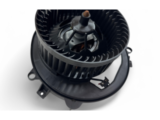 Вентилятор печки    5WC819015A, T72368C   Audi Q2 -