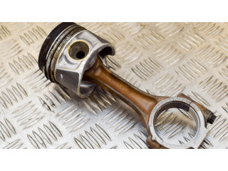 Píst 03L107065S   Audi A6 S6 C7 4G  pro naftový motor 2.0  