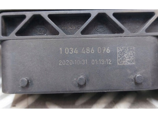 Řídící jednotka 32255068   Volvo XC40 2021