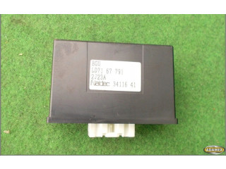 Блок управления LD7167791   Mazda MPV II LW