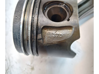 Píst A6420305220   Mercedes-Benz E W212    OM 642.836 