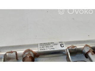 Vstřikovací lišta 0261555239, 0402326061   Ford Focus  pro benzínový motor 1.0  