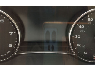Přístrojová deska  Audi Q7 4M 2017 4M0920880, 4M0920880B  