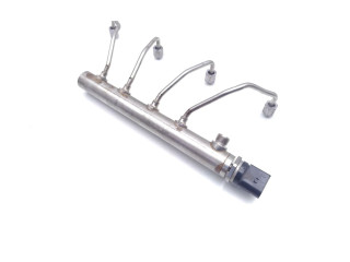Vstřikovací lišta 7585411   BMW 2 F22 F23  pro benzínový motor 2.0 N20B20A 228i