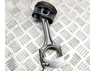  Поршень  32213692, 31401957  Volvo XC40  