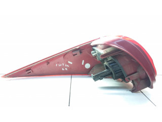 Задний фонарь правый 9680157980, VP7PFX13404A    Peugeot 207 CC   2007-2014 года