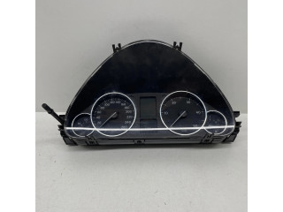 Přístrojová deska  Mercedes-Benz C W203 2005 2035409747  