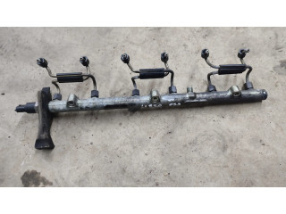 Vstřikovací lišta 0445216002   BMW 5 E39  pro naftový motor 2.5  