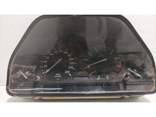 Přístrojová deska  BMW 5 E34 1995 8831189, 110008548070  