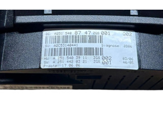 Přístrojová deska  Mercedes-Benz R W251 2007 A2515408747, A2514420321  