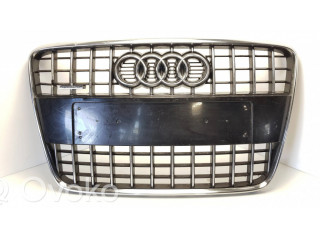 Верхняя решётка Audi Q7 4L 2005-2015 года 4L0853651G      