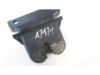 замок багажника 8l0827520c    Audi A3 S3 8L 1996-2003 года