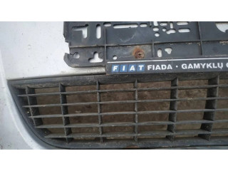 Нижняя решётка (из трех частей) Fiat Punto (188) 1999-2010 года       