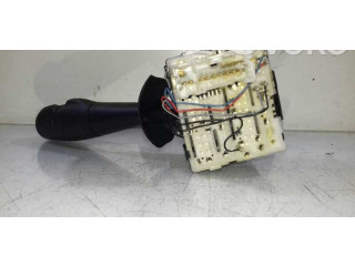 Ручка стеклоочистителей 255676085R, E106703251   Renault Captur