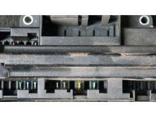   Pojistková skříňka 6900583   BMW 7 E65 E66 2005