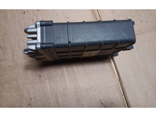 Řídící jednotka 028906021J, 0281001258   Audi A6 S6 C4 4A 1994