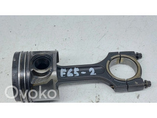 Píst    BMW 7 E65 E66  pro naftový motor 3.0  