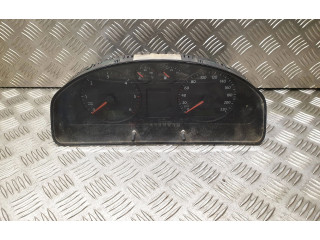 Přístrojová deska  Volkswagen Transporter - Caravelle T5 2008 88311346  