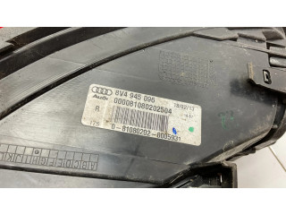 Задний фонарь Комплект 8V4945095, 8V4945093    Audi A3 S3 8V   2013-2019 года