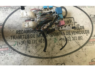   Pojistková skříňka 8273052700   Toyota Yaris 2002