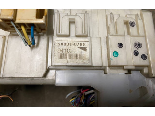 Pojistková skříňka Řídící jednotka BSM 8273052371, 5J191502   Toyota Yaris 2007